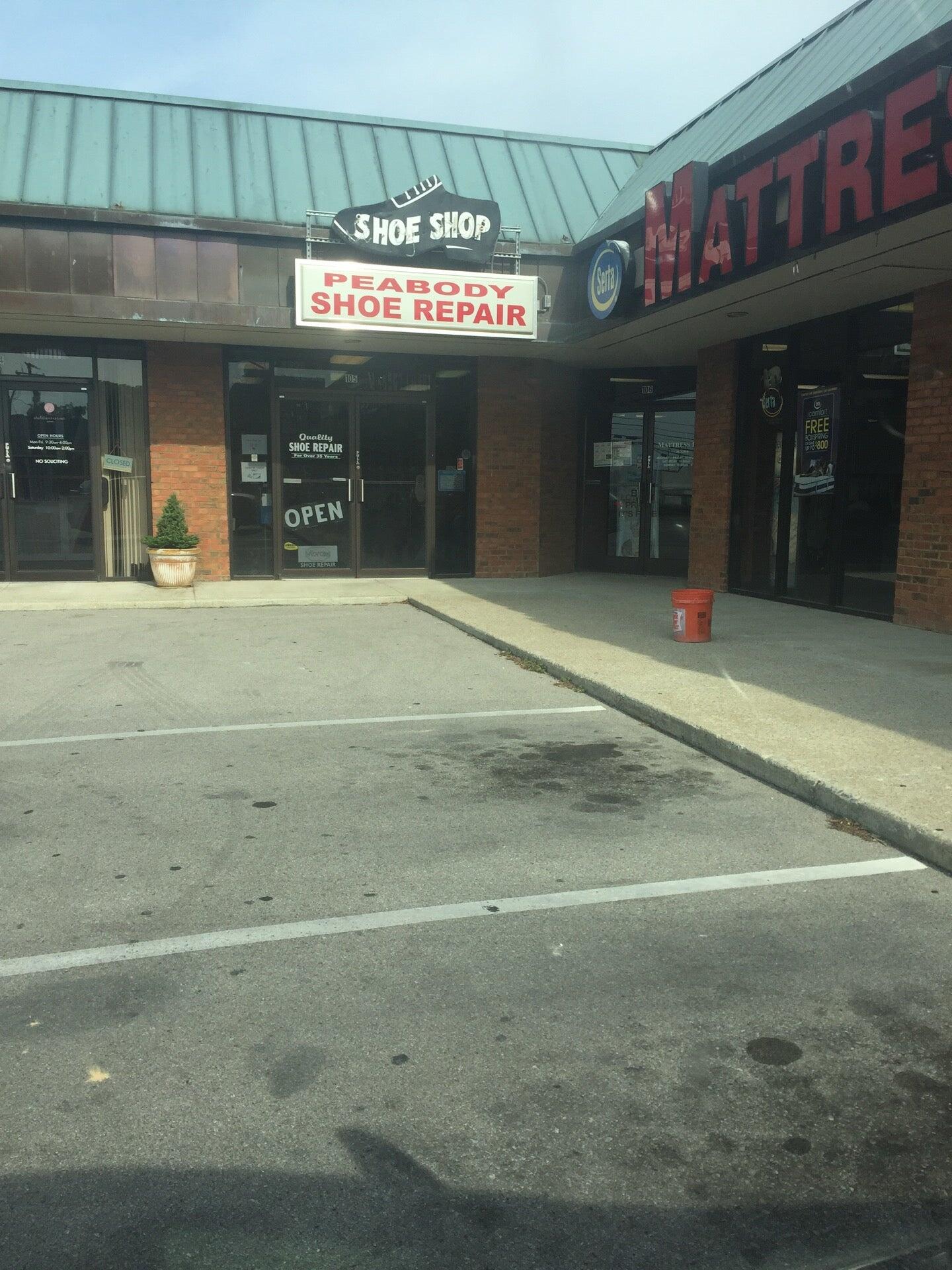 Peabody’s storefront on Thompson Lane